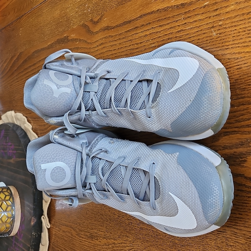 Men's KD Trey 5 Grey